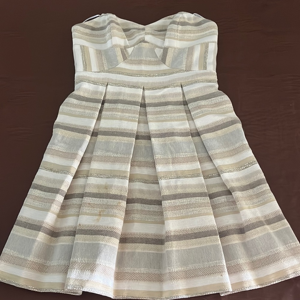 strapless dress